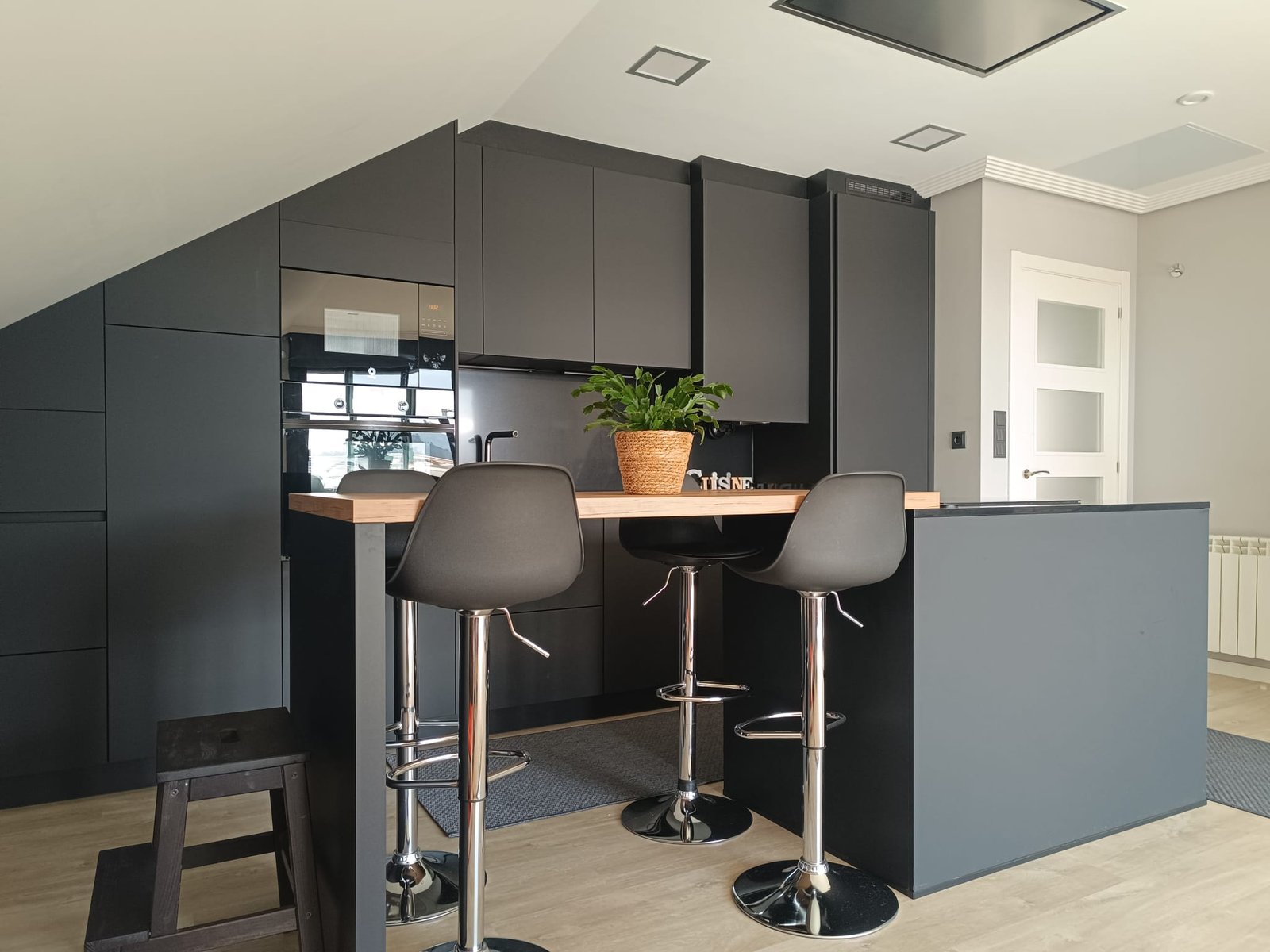 0e4321d1-18d0-486f-adec-4ba6a2db681c